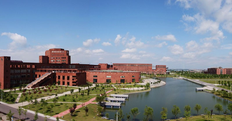 江西師范大學旭潔洗地機客戶案例-<a href=http://clzygzc.com target=_blank class=infotextkey>洗地機生產(chǎn)廠</a>家